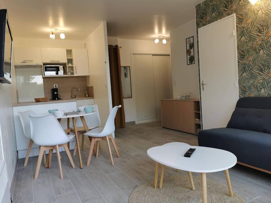 Appartement Acces Direct A La Plage Bernières-sur-Mer Kültér fotó