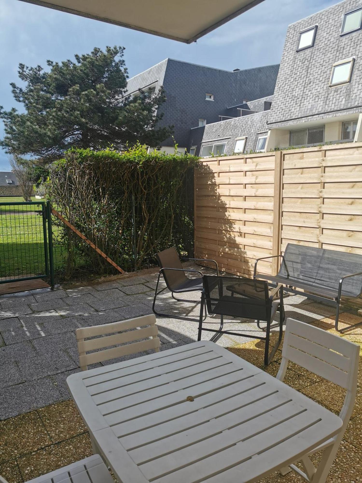 Appartement Acces Direct A La Plage Bernières-sur-Mer Kültér fotó